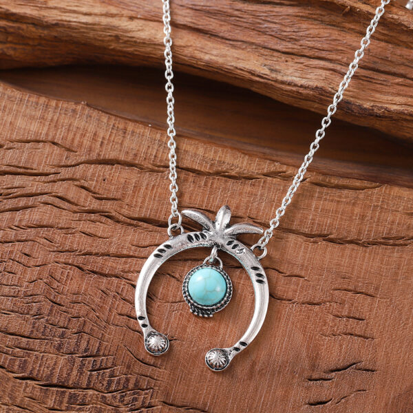 Wholesale Retro Semi Circle Alloy Turquoise Pendant Necklace Bohemian Fashion Jewelry Accessory For Boutique Resale