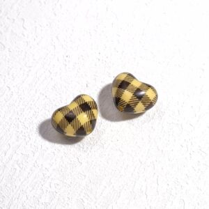 17-black grid yellow / See pictures for size (sold by the piece)