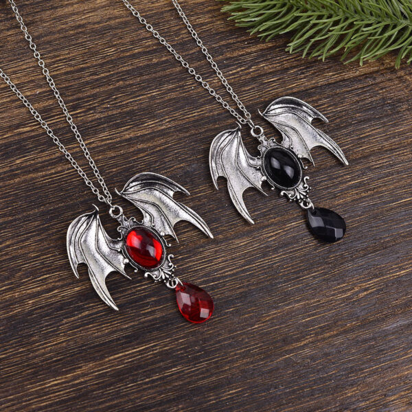 Wholesale Gothic Bat Wing Gemstone Pendant Necklace Vintage Halloween Jewelry For Everyday Layering