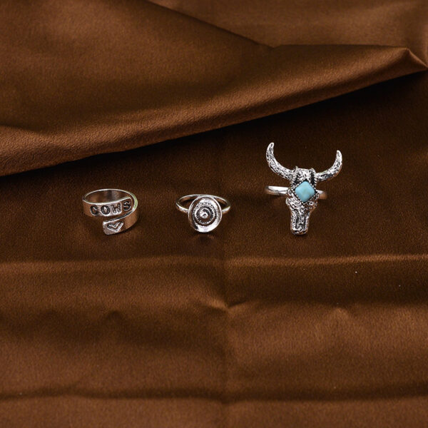 Wholesale Trendy Western Cowboy Retro Ethnic Style Imitation Turquoise Bull Head Ring Fashion Jewelry Accessory For Casual Party Gift