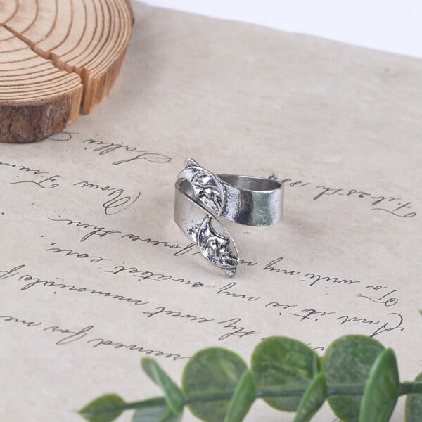 oly-adedefda3e1aa70ecbfb0924375943eb Wholesale Vintage Moon Face Adjustable Ring Antique Silver Geometric Jewelry Accessory Unisex Everyday Gift For Boutique Resale