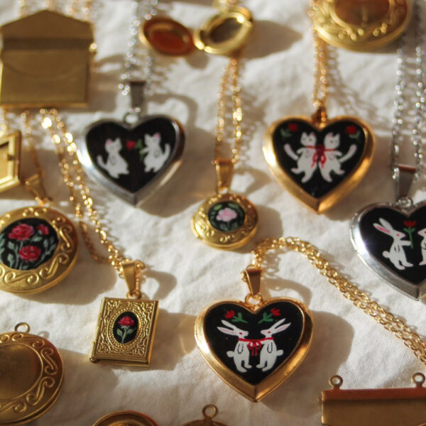 Wholesale Chic Heart Shaped Locket Necklace With Enamel Photo Album Pendant Stainless Steel ElectroplatedTone Love Rabbit Motif Fashion Jewelry Accessory