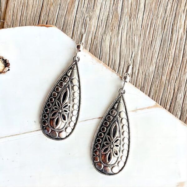 oly-b0226ac270fc9653faedac559c5f6274 Wholesale Chinese Retro Carved Water Drop Zinc Alloy Earrings Necklace Set Ancient Silver For Everyday Wear