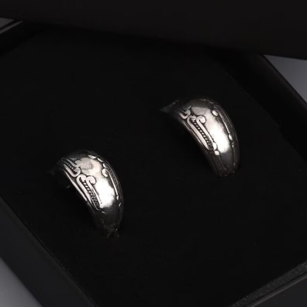 oly-b08a88977f76319485b785360b665b91 Wholesale Retro Carved Pattern Ethnic Style Earrings For Women Fashion Jewelry Accessory Gift
