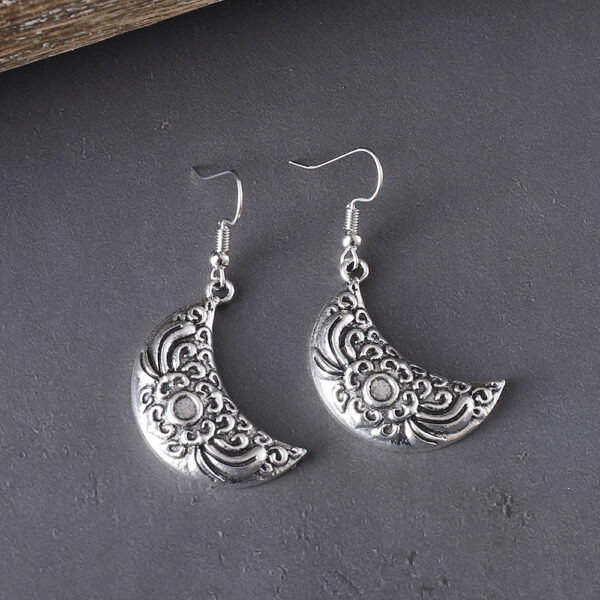 oly-b274d0da6f5e2deaf4101489c9334e4c Wholesale Zinc Alloy Ancient Silver Star Moon Earrings Necklace Bracelet Set Everyday Wear