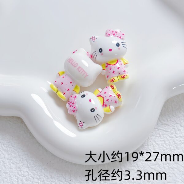 Wholesale Cute 3D Acrylic Loose Beads DIY Phone Charm Bag Accessory for Resale