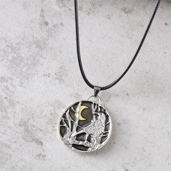 oly-b47496d81312c733b352ce7fd82ae7da Wholesale Retro Crow Moon Forest Necklace Ancient Silver Fashion Accessory Gift For Women Boutique