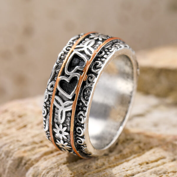 Wholesale Retro Boho Heart Wide Band Ring For Women Silver Electroplated Zinc Alloy Jewelry Accessory For Boutique Resale