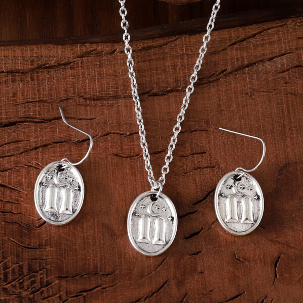 Wholesale Stylish Retro Oval Geometric Earrings And Necklace Set For Women Zinc Alloy Electroplated Fashion Accessory