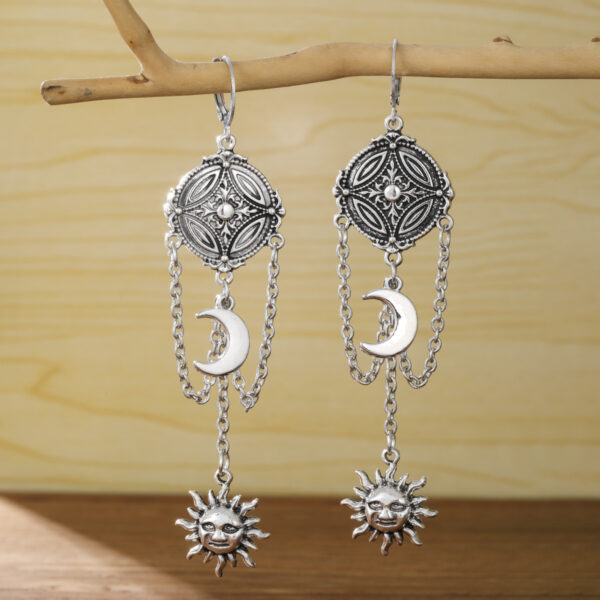 Wholesale Retro Sun Moon Tassel Earrings Silver Zinc Alloy Minimalist Women S Fashion Jewelry Gift Resale