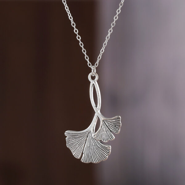 oly-b865b25c31b8b2eec9b49dd5b376a92c Wholesale Zinc Alloy Retro Ginkgo Leaf Pendant Earrings Necklace Set Trendy Jewelry Accessory For Everyday Wear