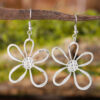 oly-bac03bb9e011b5915826e95fd41d5f3f Wholesale Vintage Hollow Flower Earrings And Necklace Set Zinc Alloy Electroplated Jewelry Boutique Resale