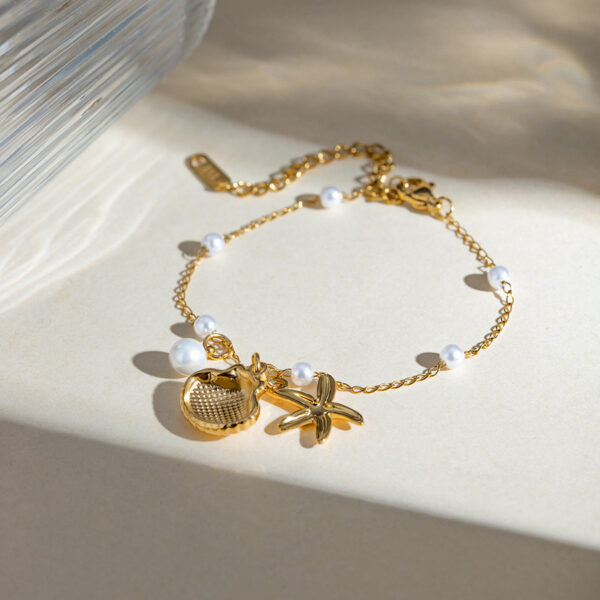 Wholesale Stainless Steel Gold Tone Pearl Chain Starfish Pendant Bracelet Trendy Ocean Jewelry Accessory For Women