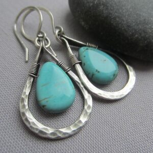 Wholesale Silver Tone Retro Hammered Turquoise Drop Earrings Geometric Design Fashion Jewelry Accessory