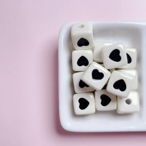 11-Baking black and white squares / Size about 12*12mm, aperture about 3mm