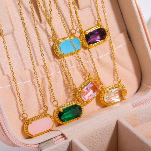 oly-c05f630c4f42c2745202ccb54e0267e8 Wholesale Chic Emerald Green Zircon Collarbone Necklace Oval Pendant Copper Gift Jewelry