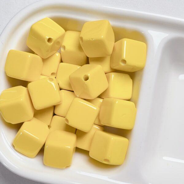 Wholesale Dopamine Acrylic Square Beads Yellow 10mm Baking Paint DIY Phone Chain Keychain Jewelry Accessory Resale
