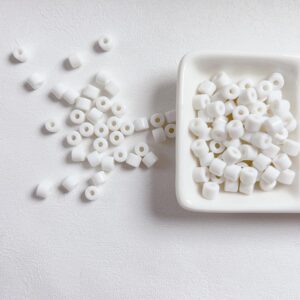 18-White / Size of about 5*6mm, aperture of about 2.2mm(50/package)