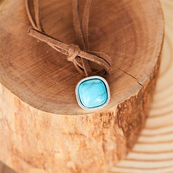 Wholesale Bohemian Turquoise Leather Pendant Necklace Geometric Alloy Charm Retro Style Jewelry Accessory Boutique Resale Gift