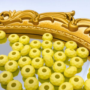 09-Light Yellow / The size is about 14.5mm, the aperture is about 4.6mm