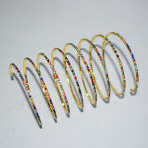 8 circles golden colored diamonds