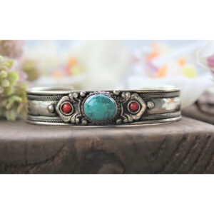 Wholesale Retro Bohemian Turquoise Open Bangle Bracelet Silver Electroplated Metal Gift For Women