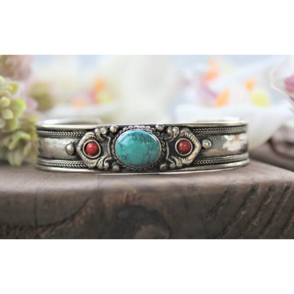 oly-ca2155a33d0dec13e8ceef20fbe4a07b Wholesale Retro Bohemian Turquoise Open Bangle Bracelet Silver Electroplated Metal Gift For Women