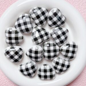 12-black plaid love heart / Size is about 29mm, hole diameter is about 3.5mm