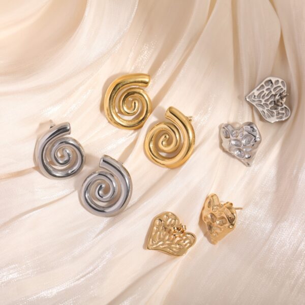 oly-cf1bf649b6321bbe2ff5b604b22871ef Wholesale Stylish Stainless Steel Mirror Heart Earrings Fashion Jewelry Accessory For Everyday Wear