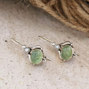 Wholesale Retro Bohemian Oval Green Synthetic Gemstone Pendant Earrings Silver Tone For Party Wear Fashion Accessory