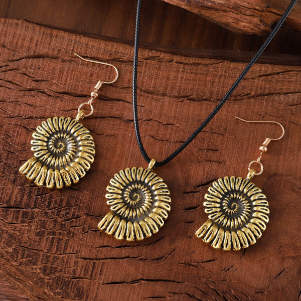 oly-d0154a5c1042e1e300a9131d90532be7 Wholesale Vintage Conch Shell Pendant Earrings And Necklace Set Zinc Alloy Electroplated Fashion Jewelry For Women Boutique Resale Accessory