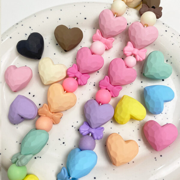 oly-d0fa253e4433b888cf43fe704f08dc71 Wholesale Love Heart Acrylic Beads for DIY Necklace Bracelet Phone Strap Jewelry Making Colorful Fashion Accessory