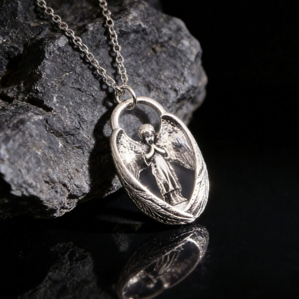 oly-d28e048c54291002f69205dcd8de64ff Wholesale Antique Silver Angel Wings Pendant Necklace Distressed Vintage Retro Trendy Jewelry Accessory For Everyday