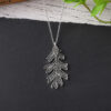 oly-d389b5101bcd43468e738cdd47d4462d Wholesale Vintage Oak Leaf Pendant Necklace Ancient Silver Tone Jewelry Accessory For Boutique Resale