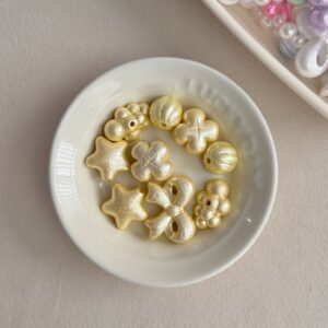 05-Light Yellow / Four-leaf clover (sold individually)