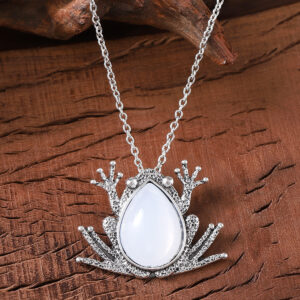 oly-d6cd1acfeabe54ae73e08f964d92f9a4 Wholesale Vintage Style Gemstone Frog Pendant Necklace Antique Silver Zinc Alloy Jewelry Boutique Resale Gift
