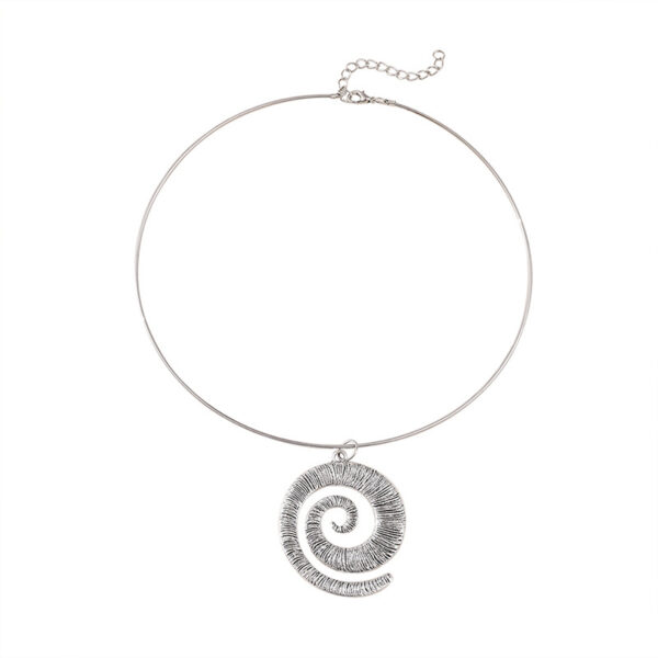 Wholesale Trendy Retro Geometric Spiral Pendant Necklace Antique Silver Finish Zinc Alloy Hollow Donut Design Fashion Jewelry Accessory