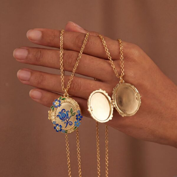 oly-d8948b271ffad90c14eb16f8b7258346 Wholesale Chic Blue Flower Photo Locket Necklace Copper Open Close Pendant With And Iris Print Fashion Jewelry Accessory
