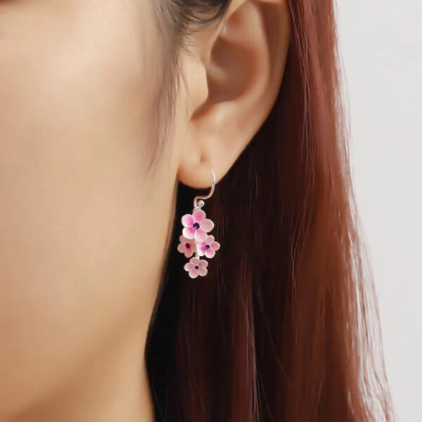 Wholesale Retro Pink Flower Handmade Resin Drop Earrings For Women Alloy Earrings Fashion Accessory