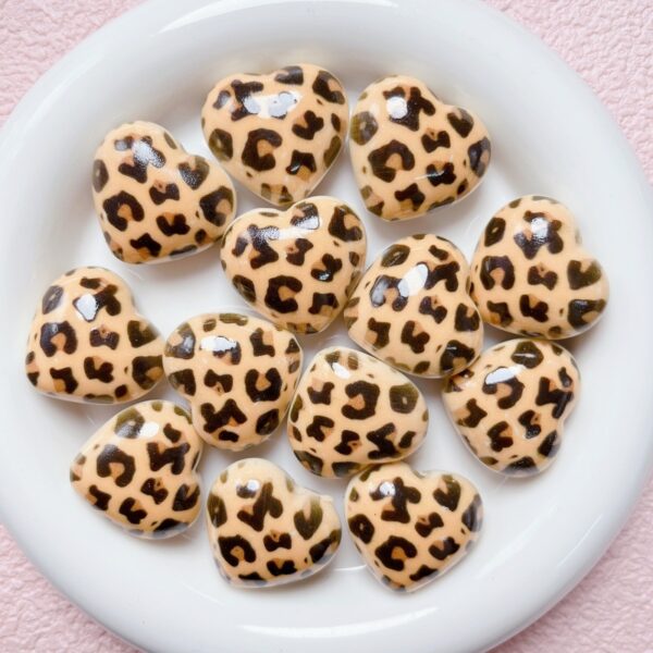 oly-d9efb97118a66fcf73d065cd88028eeb Wholesale Trendy Leopard Print Heart Acrylic Loose Beads for DIY Phone Strap Bag Charm Jewelry Making