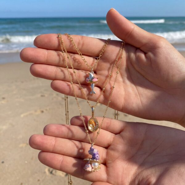 Wholesale Electroplated Copper Dolphin Pendant Necklace Whimsical Marine Design Everyday Jewelry Gift For Women