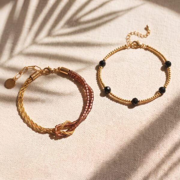 oly-e11bed642be799dee563d54ec68177ee Wholesale Gilt Copper Woven Rope Bracelet Women Black Beaded Heart Design Simple Everyday Wear Fashion Accessory Gift