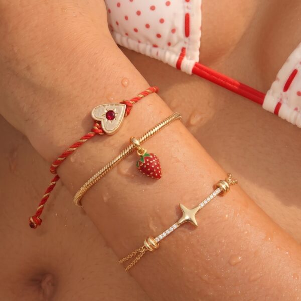 oly-e13c919e0a68b253eb7a1b07af227d7c Wholesale Strawberry Heart Star Design Gilt Copper Bracelet Women S Casual Woven Rope Fashion Accessory For Resale