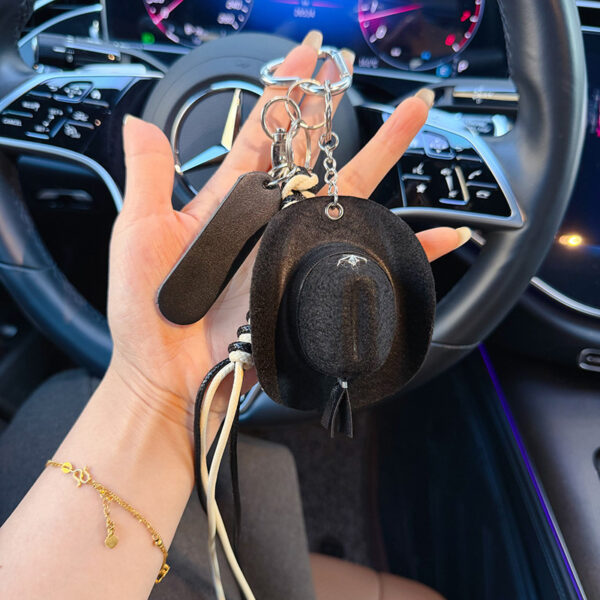 Wholesale Fashion Cowboy Hat Keychain Car Key Ring Bag Charm Decorative Gift For Birthday