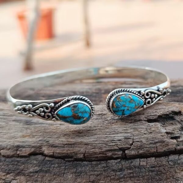 oly-e4ac20072c78bd1317a6b404de31b426 Wholesale Silver Tone Vintage Boho Turquoise Open Cuff Bracelet Stylish Jewelry Accessory For Everyday Wear And Gifting