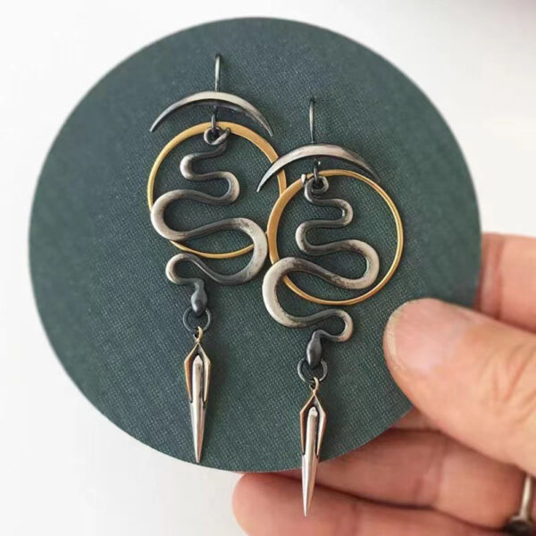 Wholesale Alloy Retro Snake Geometric Earrings For Women Fashion Jewelry Accessory