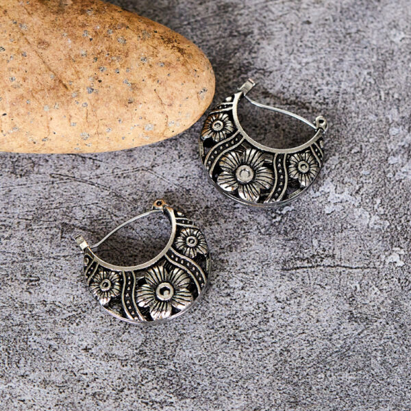 oly-e57a1812cb4c3982b6a533b782c0fab9 Wholesale Vintage Boho Silver Tone Alloy Moon Crescent Sunflower Drop Earrings Fashion Jewelry Accessory For Gift Boutique Resale