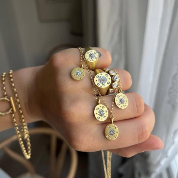oly-e7dfa0deb8a27063dfbf14d599e998d5 Wholesale Trendy Stainless Steel Electroplated Hand Painted Flower Heart Pendant Necklace Fashion Jewelry Accessory
