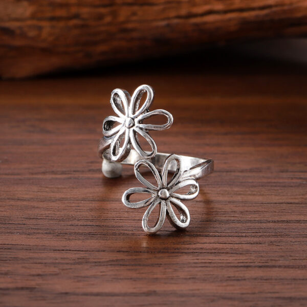 oly-ec90d958aa4a5bf476192d29c017e215 Wholesale Vintage Chic Double Flower Hollow Ring Zinc Alloy Antique Silver Jewelry Accessory For Everyday Wear And Boutique Resale