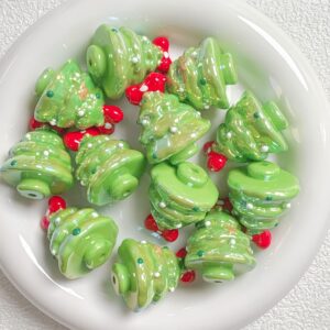 03-fruit green / Size is about 27*34mm, hole diameter is about 2.5mm